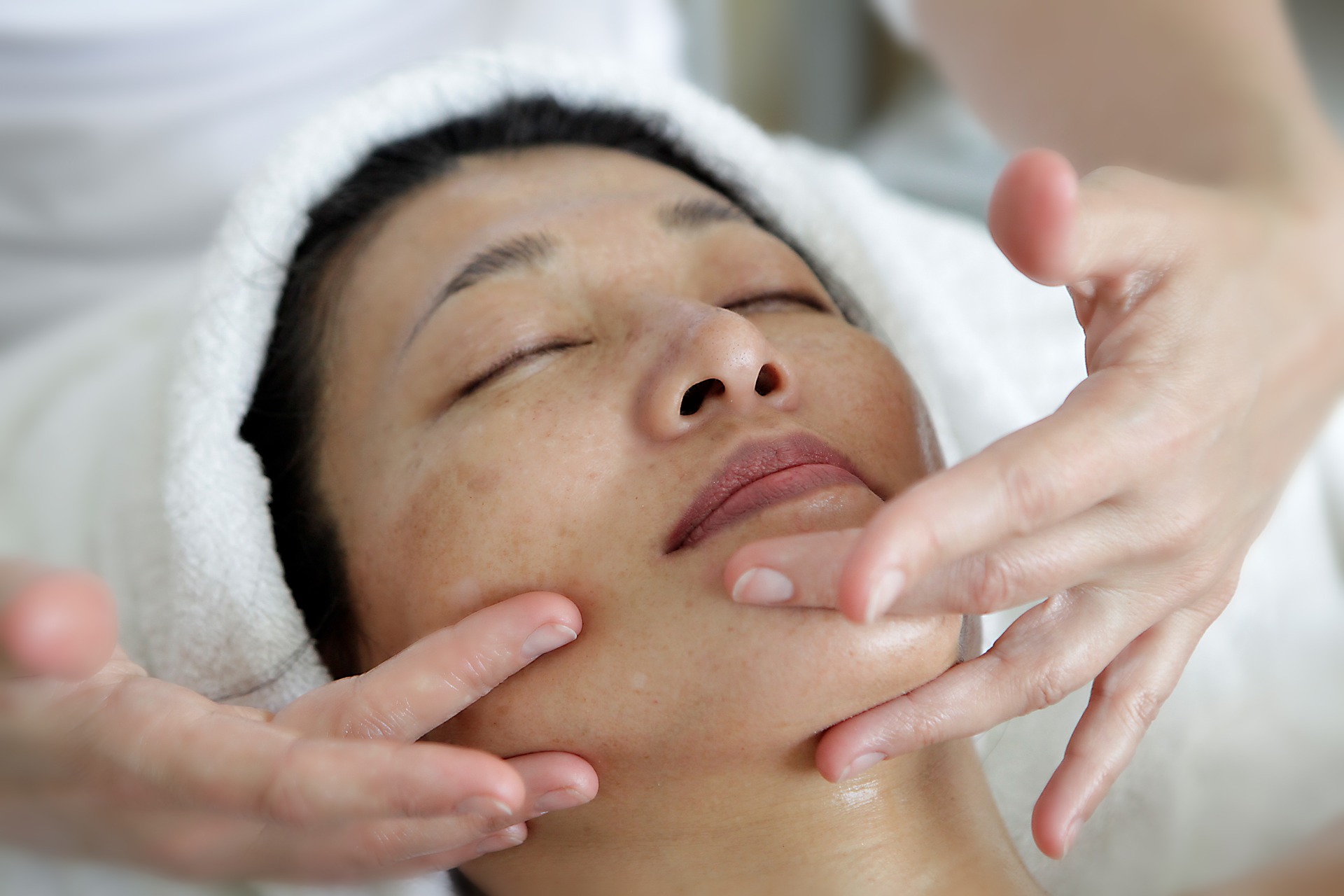 face massage-asian.jpg